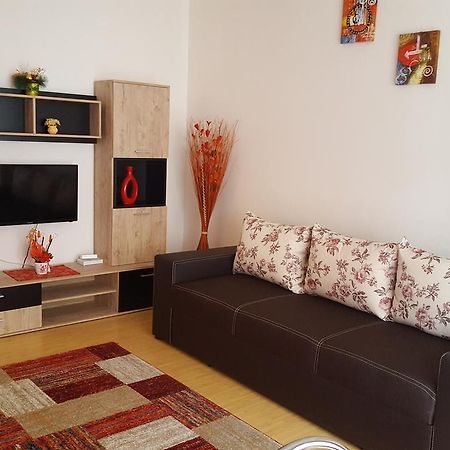 Apartament Maria Флорешть Екстер'єр фото